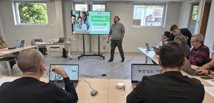 IFMiL i MedidedalIA impulsen formació en intel·ligència artificial aplicada a la salut
